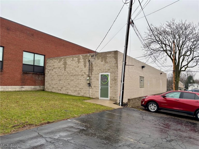 333 Liberty Street, Wooster, OH - Photo 2