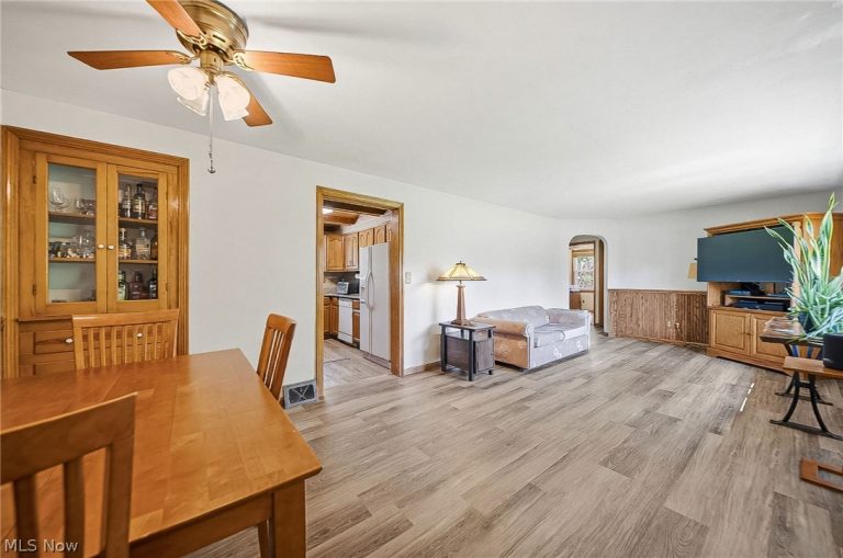 10129 River Road, Elyria, OH - Photo 5