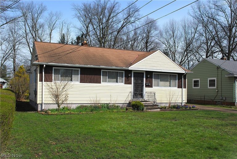 22990 Virginia Avenue, North Olmsted, OH - Photo 2