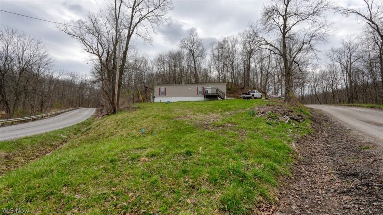 12040 Robins Road, Byesville, OH - Photo 3