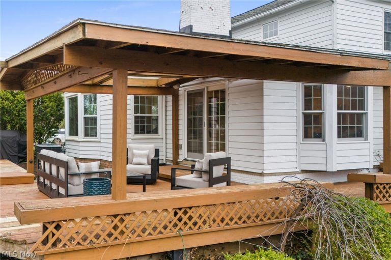 118 Kenton Road, Chagrin Falls, OH - Photo 6