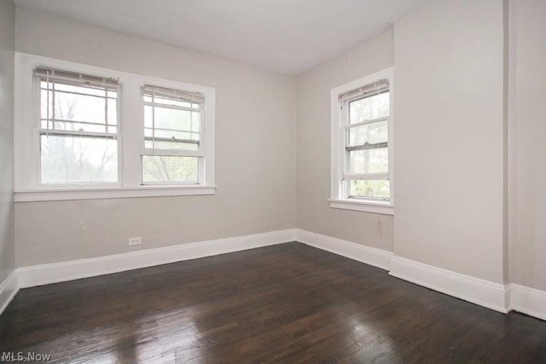 1462 Parkhill Road, Cleveland Heights, OH - Photo 8