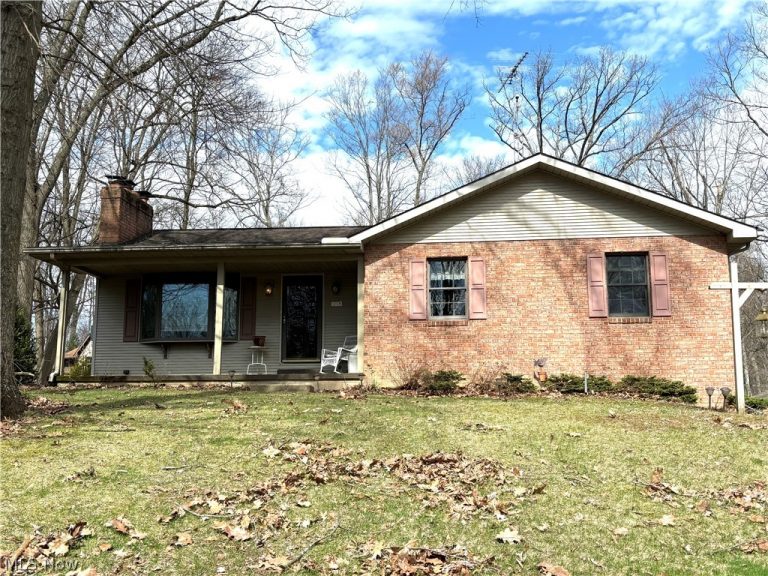 42900 Woodvale Lane, Columbiana, OH - Photo 4
