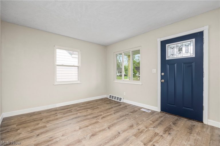624 Eastern Heights Boulevard, Elyria, OH - Photo 6