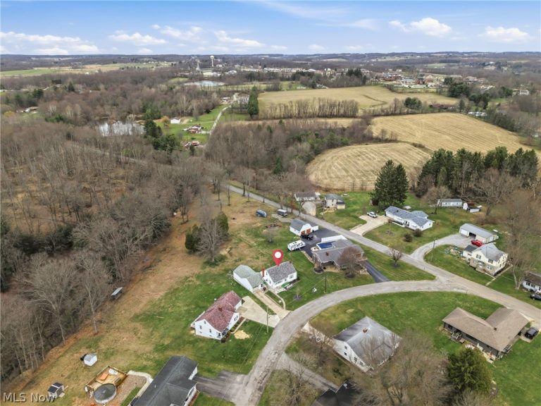 739 Sunset Drive, Lisbon, OH - Photo 5