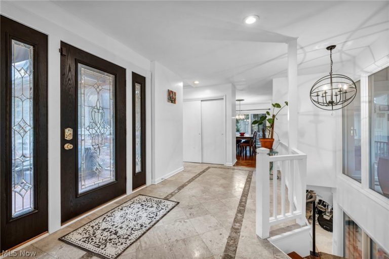 34580 Sherbrook Park Drive, Solon, OH - Photo 5