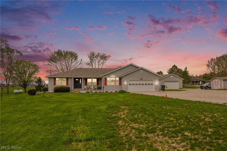 11183 Bloom Road, Garrettsville, OH - Photo 2