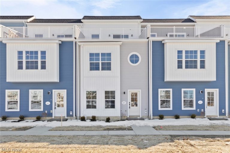 457 Harbor Lane, Lorain, OH, 44052
