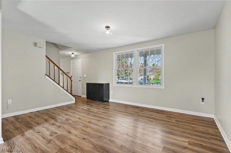2958 Saybrooke Boulevard, Stow, OH - Photo 4