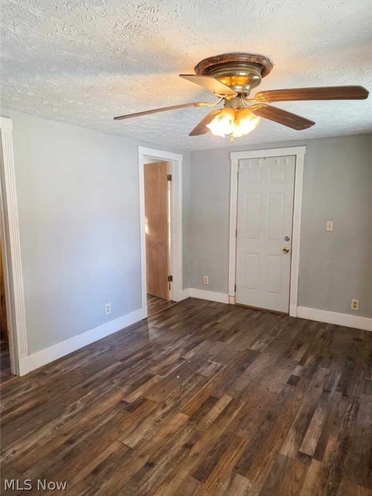 234 Oakwood Street, Elyria, OH - Photo 8