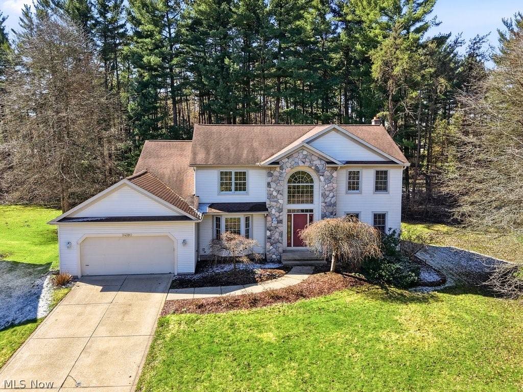 34390 Appleview Way, Solon, OH