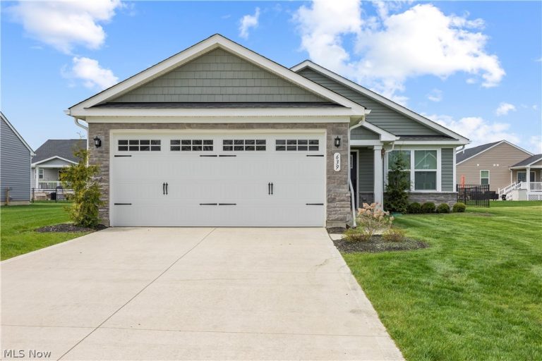 639 Apple Ridge Drive, Elyria, OH, 44035