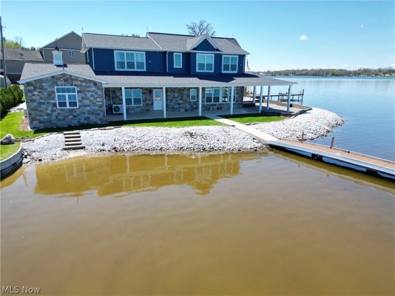 2166 River Road, Lake Milton, OH, 44429
