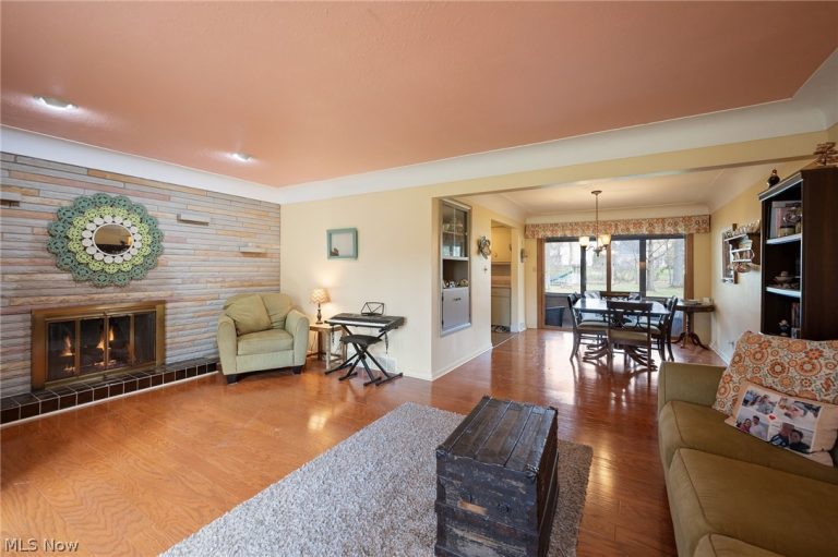 2441 Vezber Drive, Seven Hills, OH - Photo 4