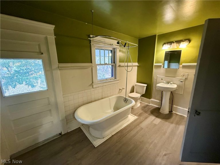 707 Hazel Street, Akron, OH - Photo 8