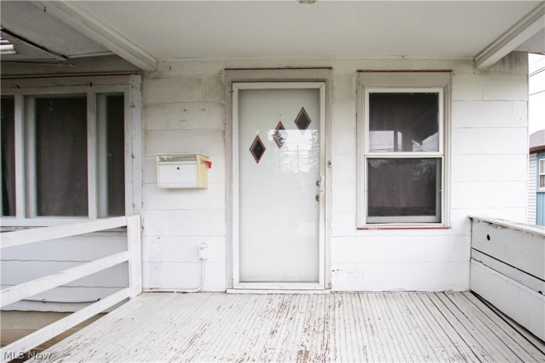 26 Grace Street, Bedford, OH - Photo 2