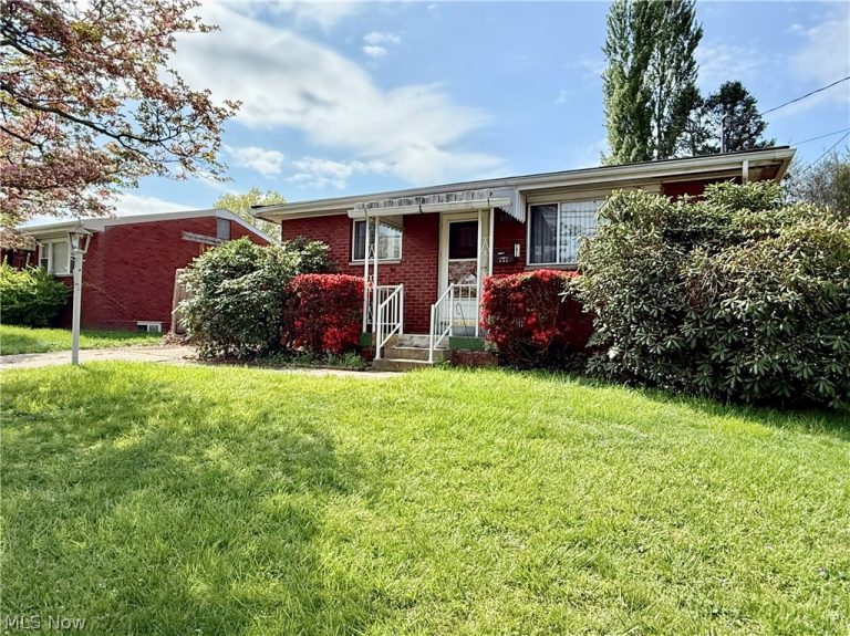 608 32nd Street, Vienna, WV - Photo 3