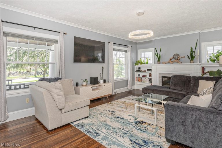 3263 Euclid Heights Boulevard, Cleveland Heights, OH - Photo 4