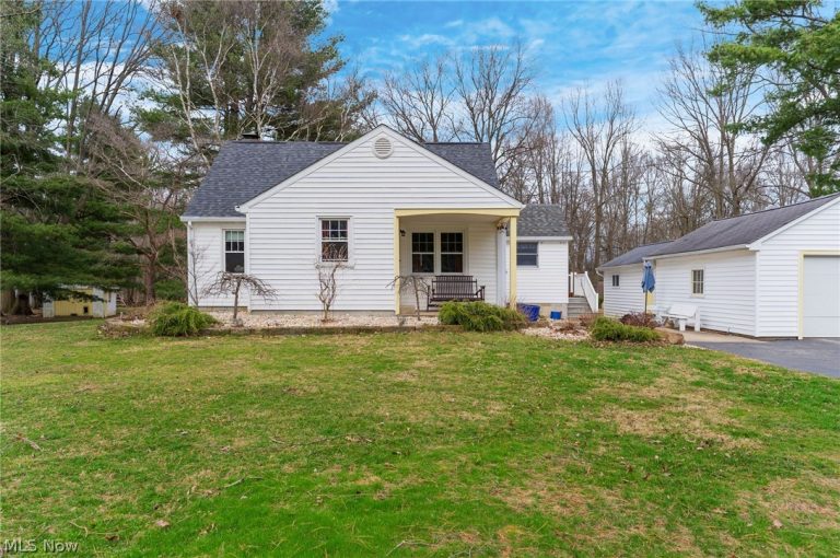 7441 Hubbard Bedford Road, Hubbard, OH - Photo 2