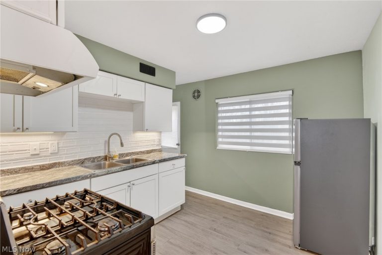 193 Dalepark Drive #7, Bedford, OH - Photo 4