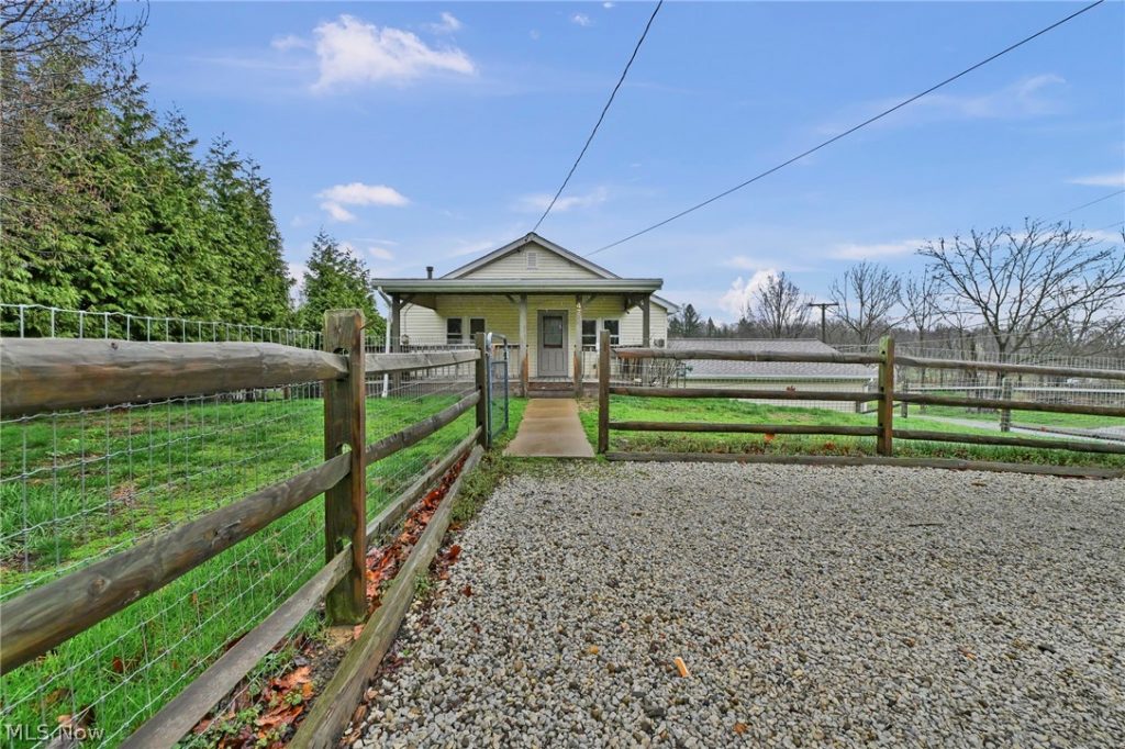 475 Munroe Falls Road, Tallmadge, OH