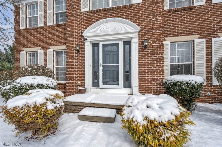 1273 Muchney Circle, Akron, OH - Photo 4