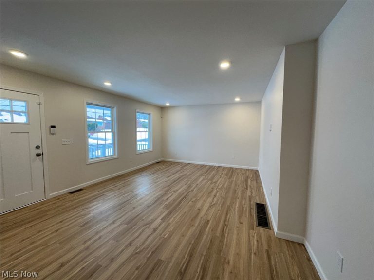 1208 Aberdeen Avenue, Youngstown, OH - Photo 6