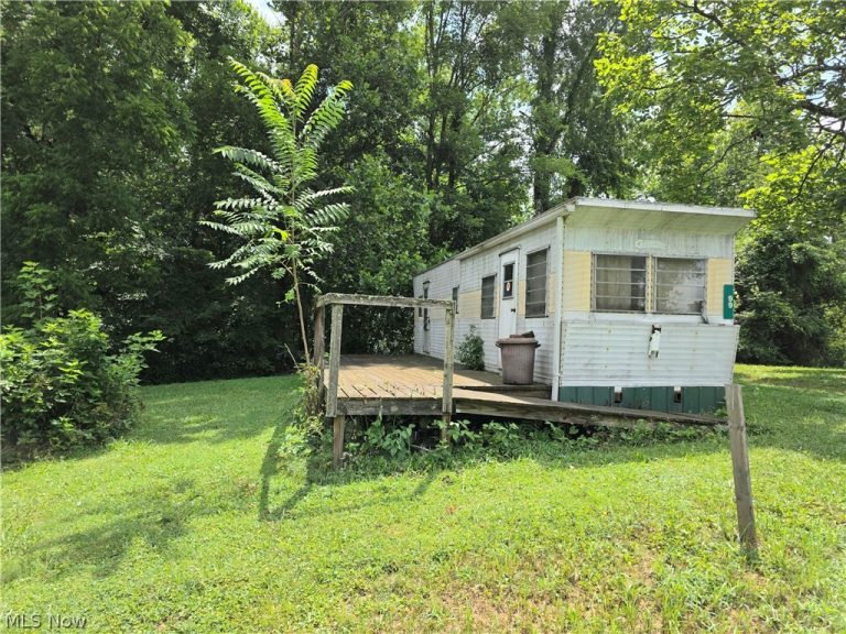 99 Apple Blossom Way, Elizabeth, WV - Photo 6