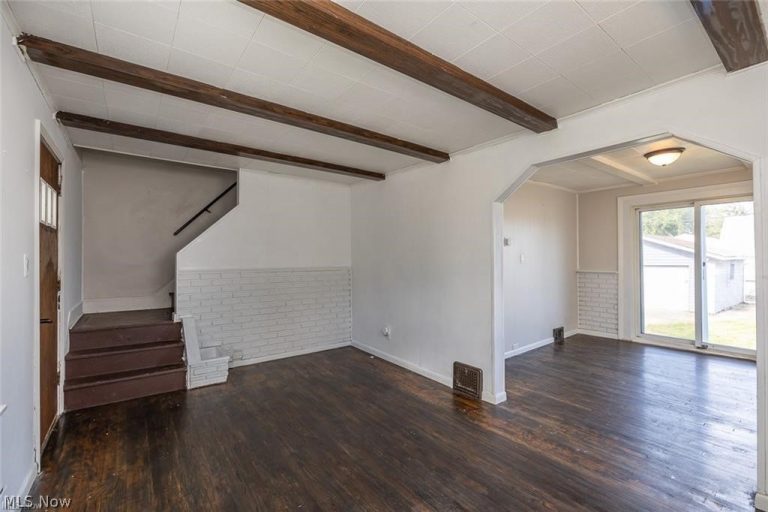 6300 Vandalia Avenue, Brooklyn, OH - Photo 4