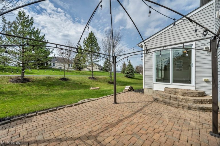 998 Woodfield Lane, Brunswick, OH - Photo 6