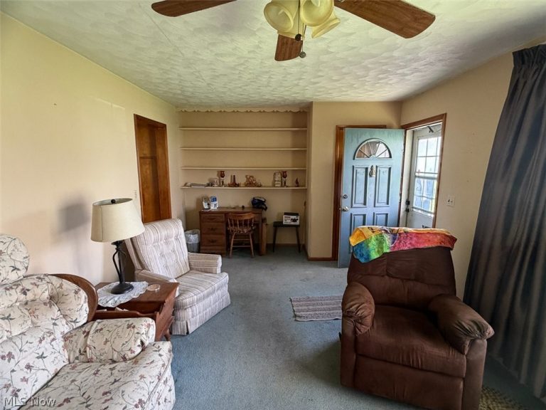 400 Orchard Lane, Medina, OH - Photo 8