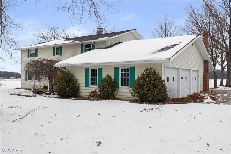 39738 Banks Road, Grafton, OH - Photo 2