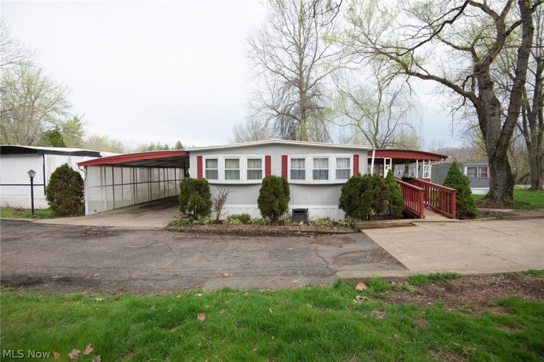 29 Wilderness Court, Warren, OH, 44481