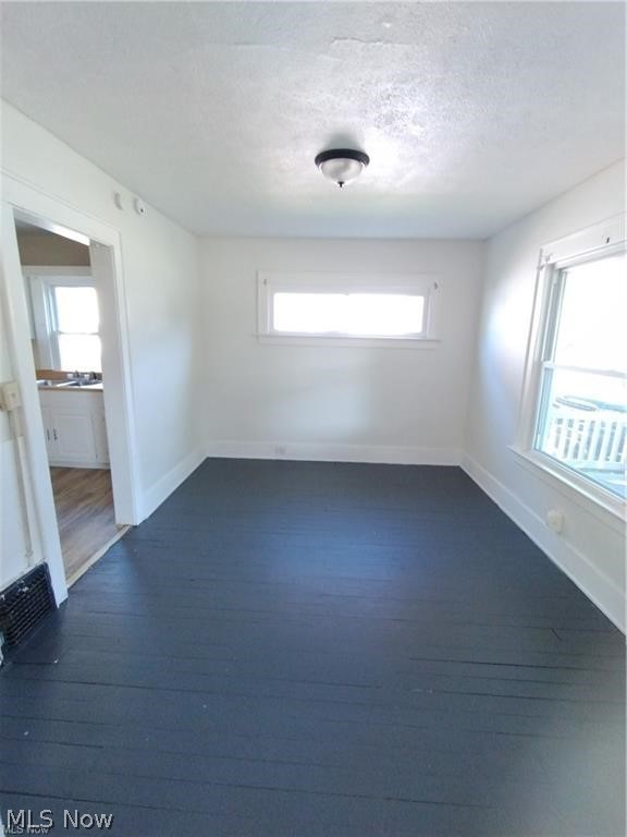 175 Charles Avenue, Warren, OH - Photo 4