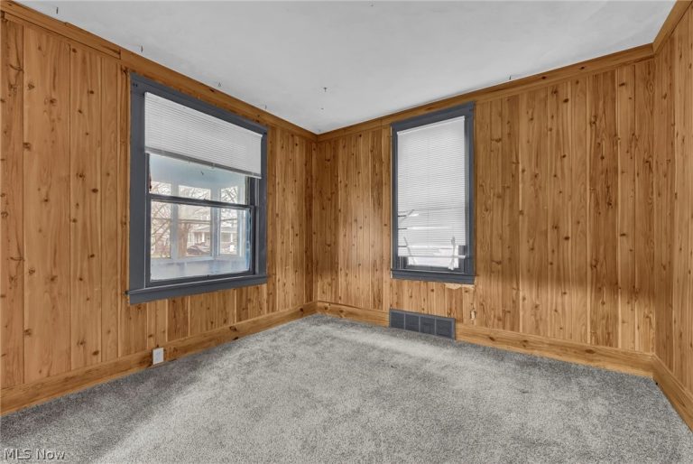 2129 30th Street, Lorain, OH - Photo 8