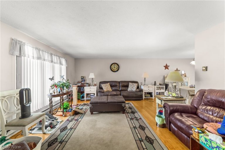 129 Hidden Tree Lane, Amherst, OH - Photo 2