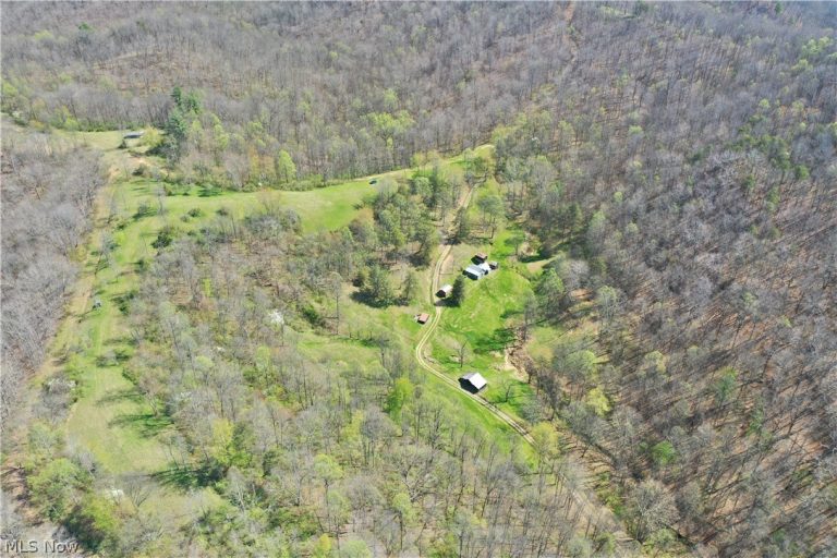 6670 Lower Run Road, WV - Photo 5