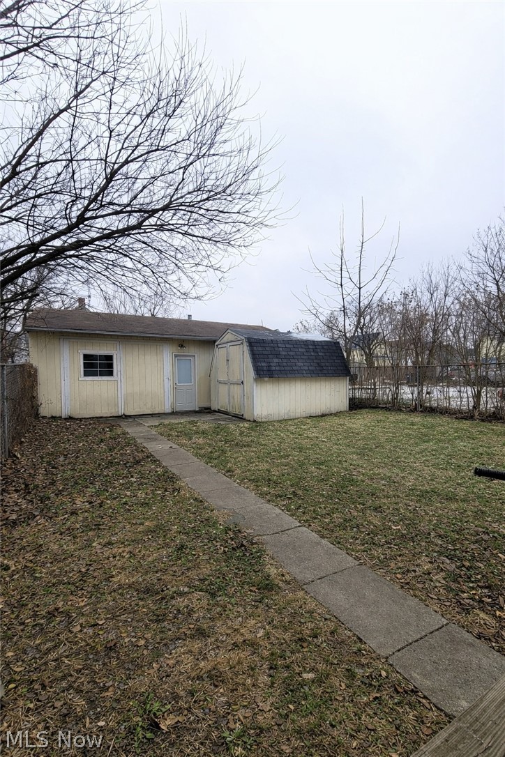 906 Harrison Avenue, Canton, OH - Photo 5