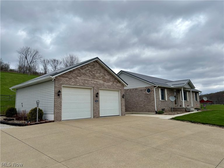 7231 Bluebird Road, East Canton, OH - Photo 2