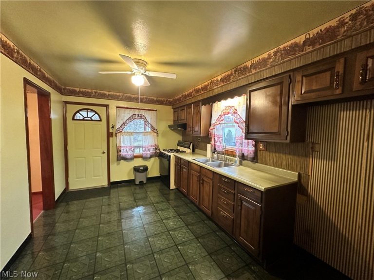 102 Beech Road, Weirton, WV - Photo 6