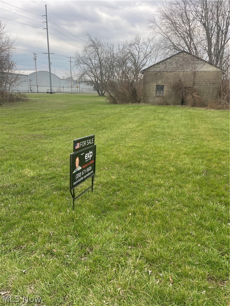 Irwin Place, Canton, OH, 44705