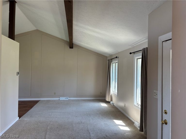 13926 Delaware Drive, Middleburg Heights, OH - Photo 2