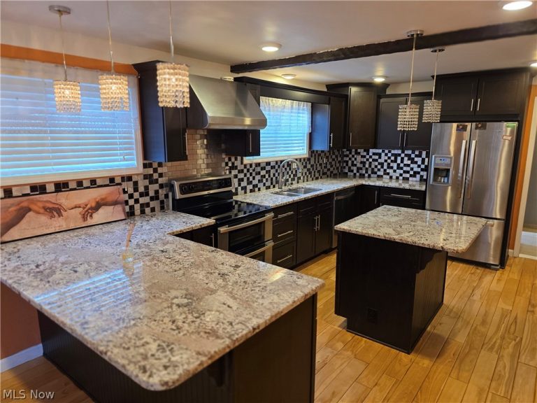 5820 Wilson Mills Road, Highland Hills, OH - Photo 3