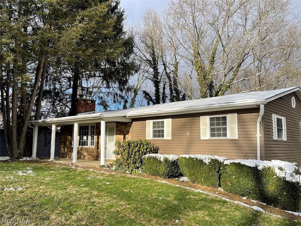 330 Walnut Hills Drive, Zanesville, OH