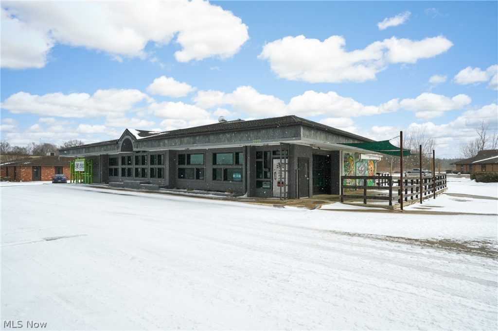 2727 Manchester Road, Akron, OH