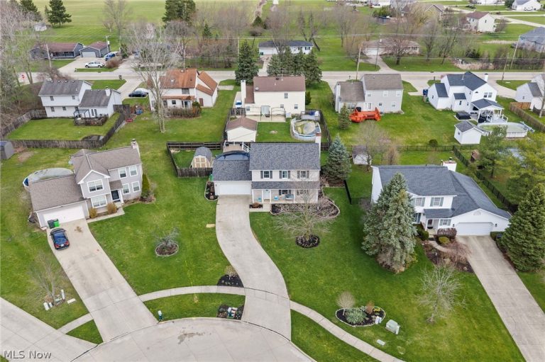 5235 Silver Maple Lane, Medina, OH - Photo 3