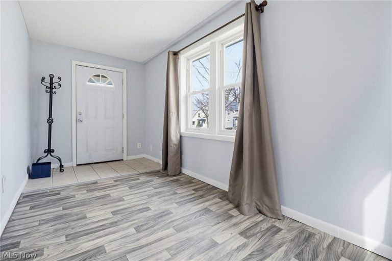 102 Brookside Avenue, Akron, OH - Photo 6