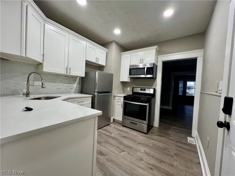 1265 Marlowe Avenue, Lakewood, OH - Photo 5