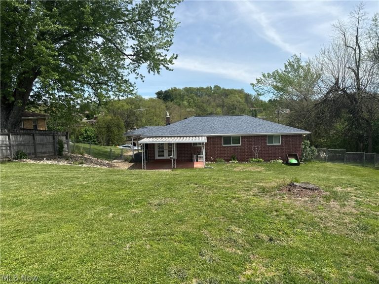135 Melinda Avenue, Wintersville, OH - Photo 8