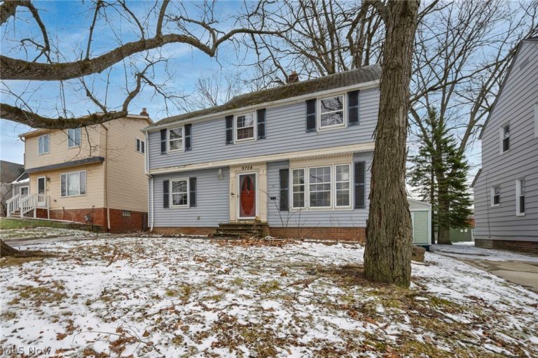 9704 Highland Avenue, Garfield Heights, OH - Photo 3